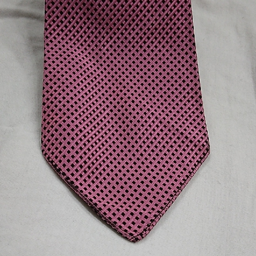 Vintage J & S Polacheck Milwaukee Pink Black Geometric Silk Tie